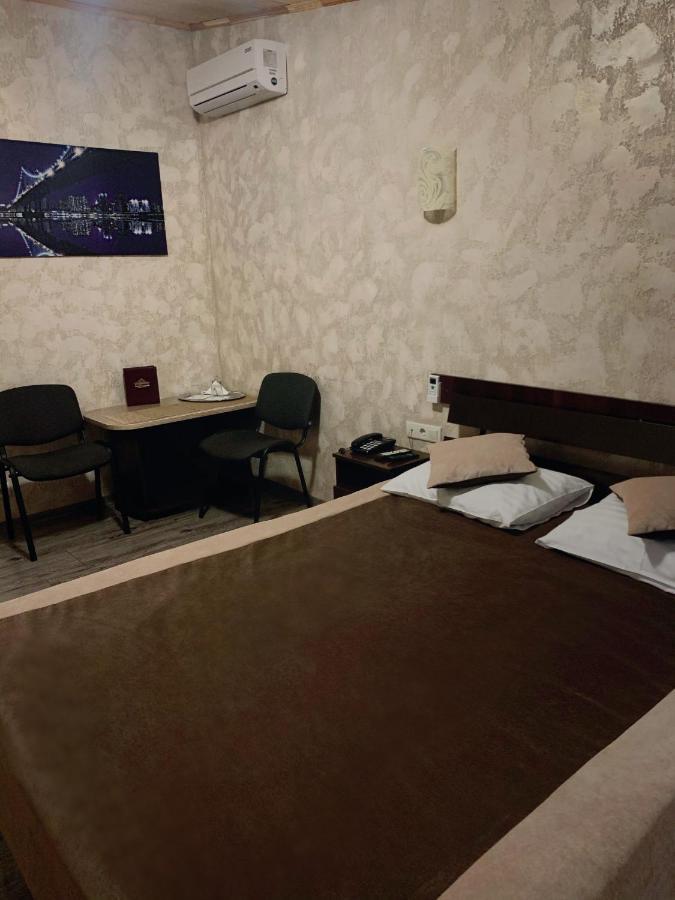Hotel Fortuna Lviv Buitenkant foto