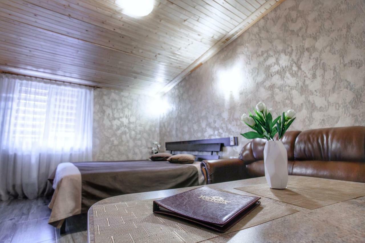 Hotel Fortuna Lviv Buitenkant foto